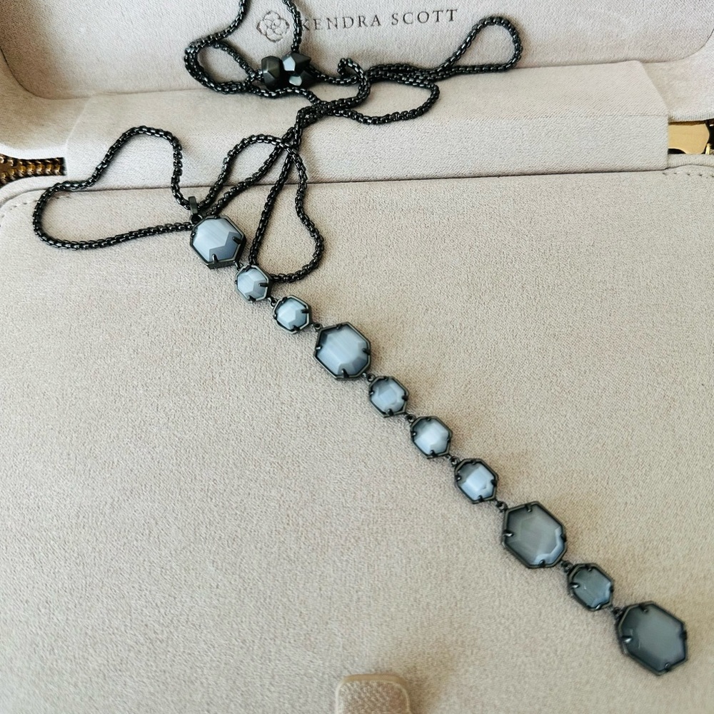 Kendra Scott Necklace